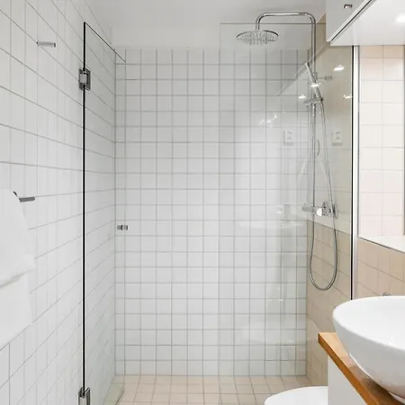 Numa Hallen 4*