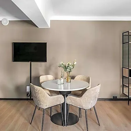Numa Hallen Lejlighedshotel 4*