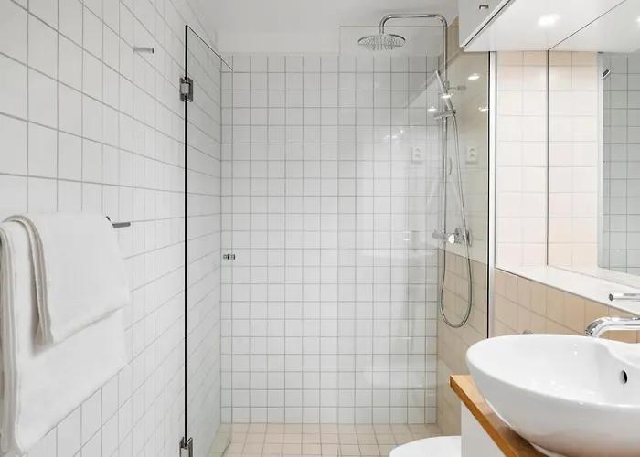Numa Hallen 4*